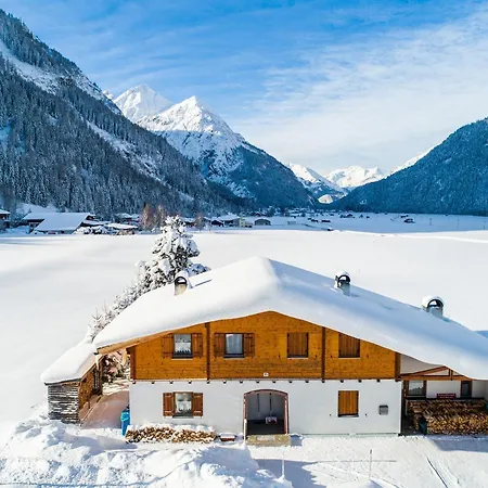 Haus Barbara * Bach (Tyrol)